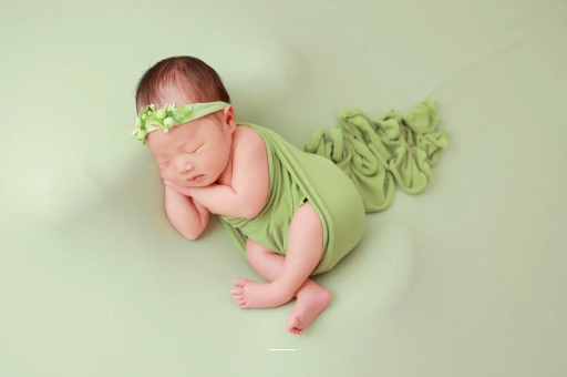 常德宝宝拍嗝吐奶 常德宝宝拍嗝吐奶